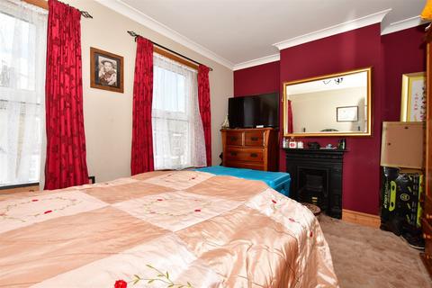 7 Vickers Road, Erith, DA8 1PH