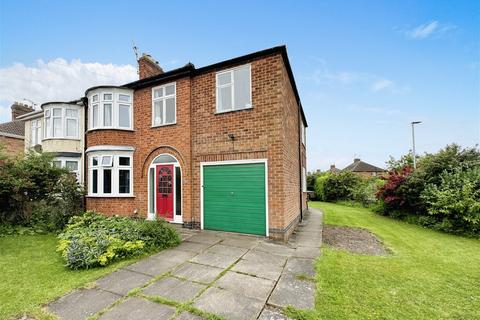 5 bedroom semi-detached house for sale, Kings Drive, Leicester Forest East