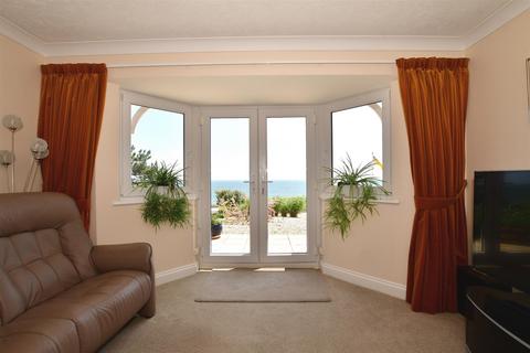 18 Eastern Esplanade, Broadstairs, CT10 1DR