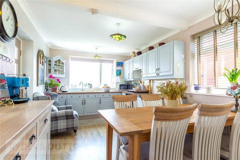 26 Cheviots Road, Shaw, Oldham, OL2 7QS