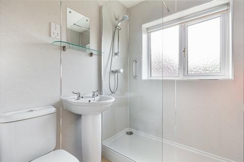 2 Avon Close, Bromsgrove, B60 3PE