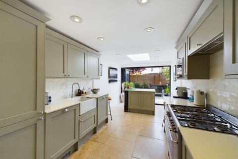 undefined, Pear Tree Road, Addlestone, Surrey, KT15