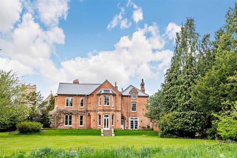 Church Street Reepham Norwich NR10 7 bed detached house