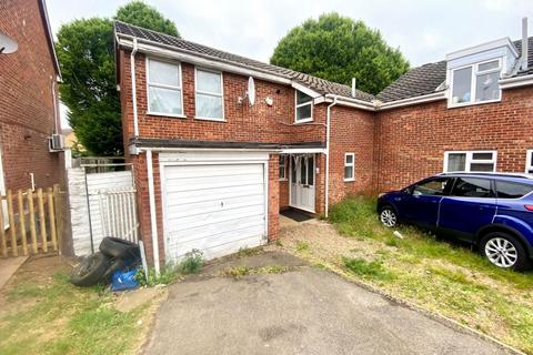 71 Viscount Road, Northampton, NN3 5BJ