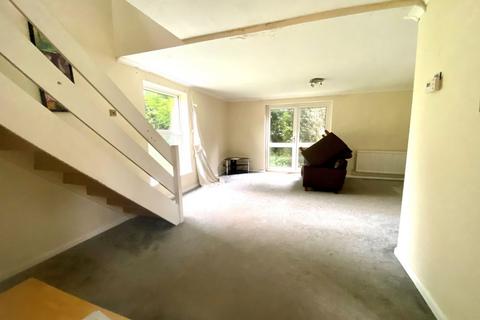 71 Viscount Road, Northampton, NN3 5BJ