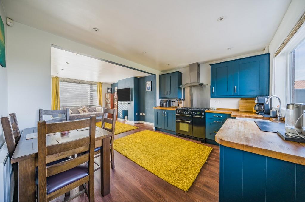 Hawkridge Road, Bridgwater, TA6 3 bed detached house £430,000