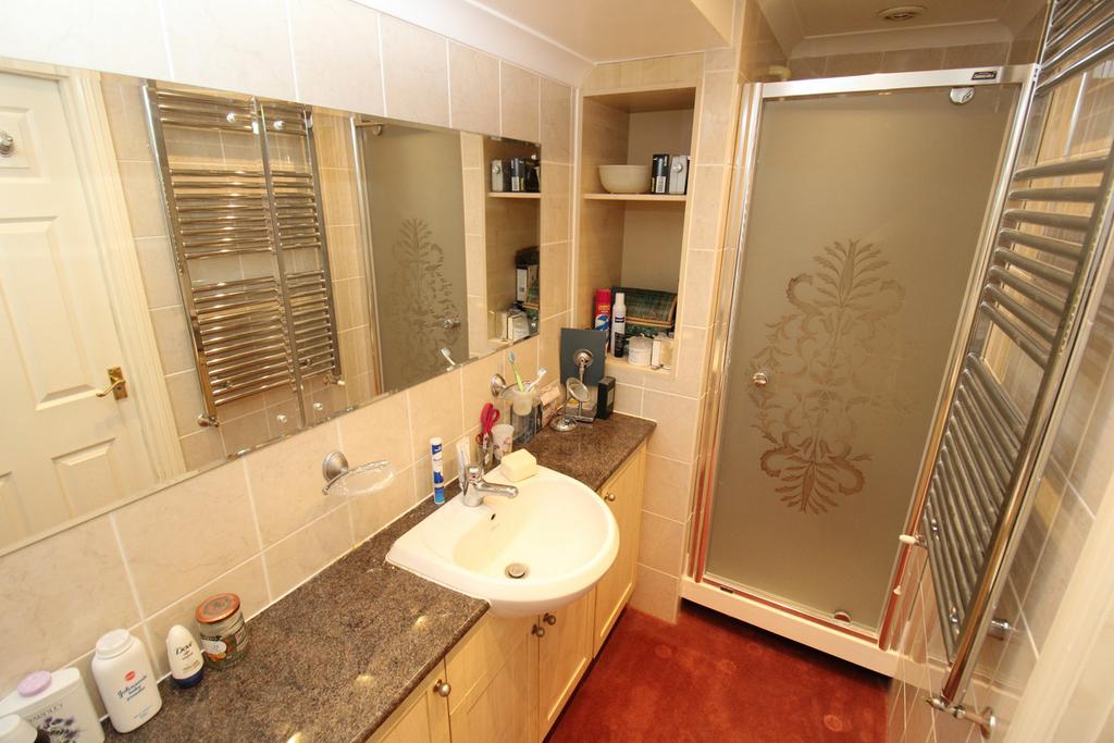 Ensuite