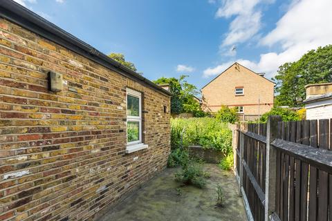 3 bedroom townhouse for sale - Amersham Road, New Cross SE14