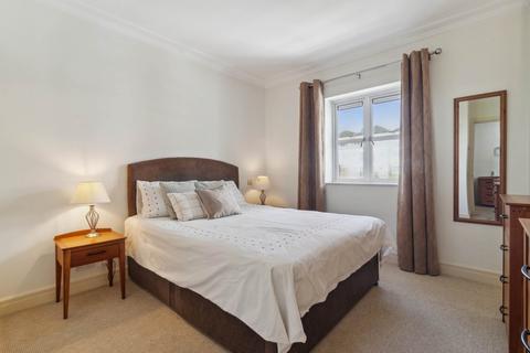 1 bedroom apartment to rent, Juniper Court, Kensington Green, London, W8