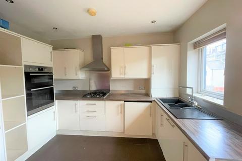 2 bedroom apartment to rent, Gordon Heights, Stratford, E15