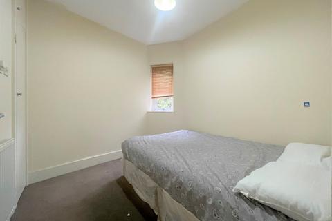 2 bedroom apartment to rent, Gordon Heights, Stratford, E15