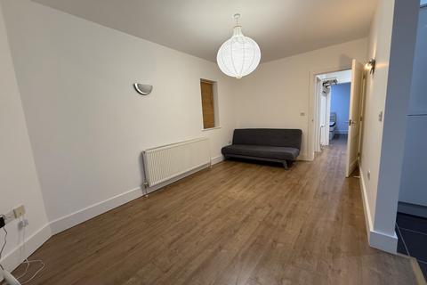 2 bedroom apartment to rent, Gordon Heights, Stratford, E15