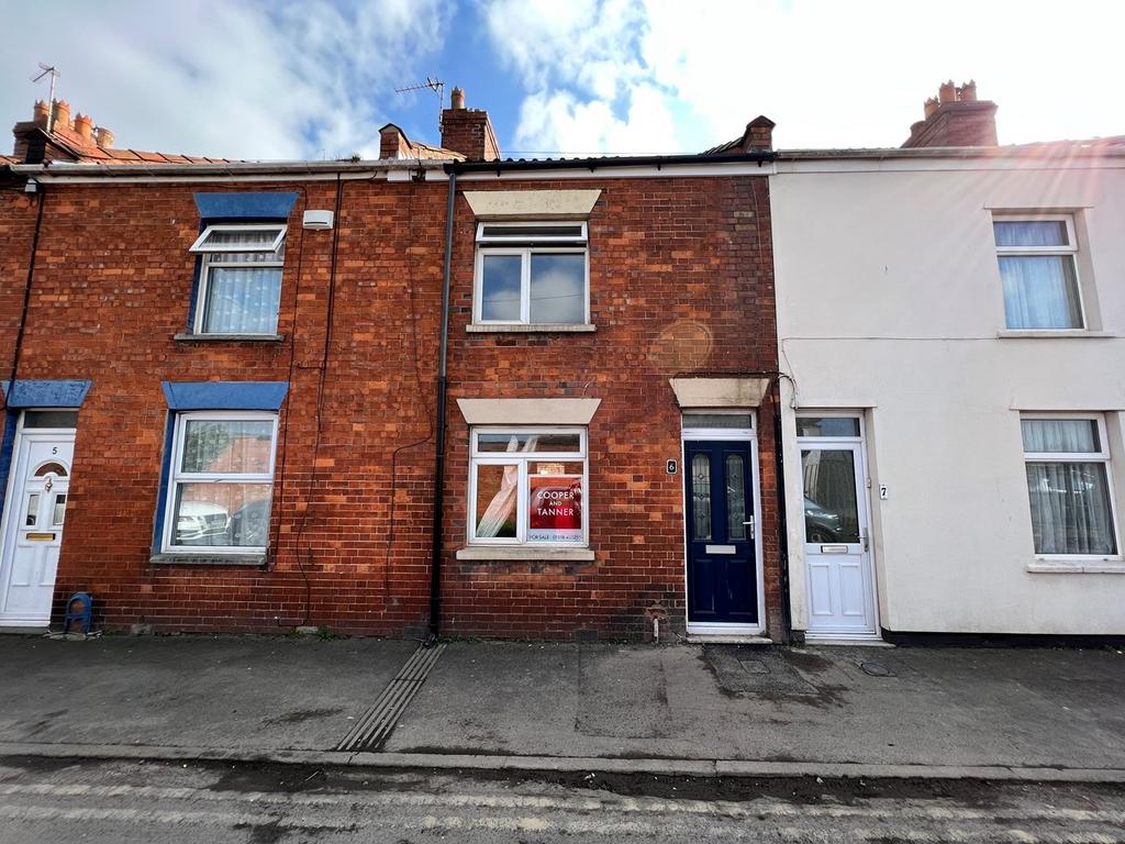 Quantock Terrace, Bristol Road, Bridgwater, TA6 2 bed terraced house for sale £175,000