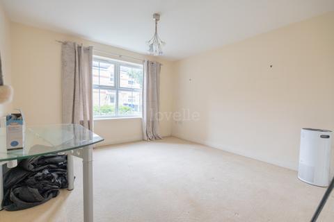 2 bedroom ground floor flat for sale, Peacock Place, Gainsborough DN21
