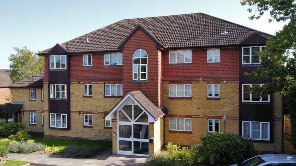 Thompson Way, Rickmansworth 2 bed flat £290,000