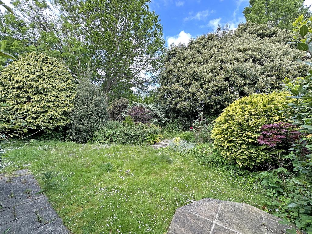 Manor Way, Aldwick Bay Estate, Aldwick, West Sussex PO21 4 bed detached house for sale £850,000