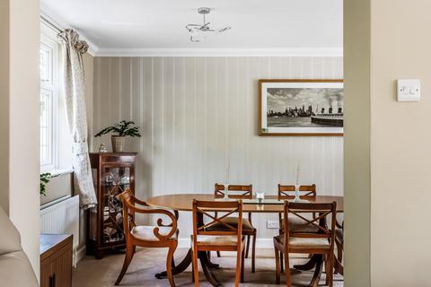 Treloan Balcombe Road, Horley, RH6 9SW