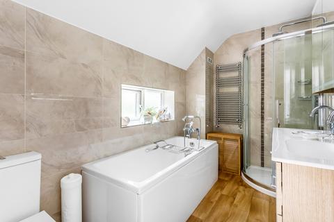 Treloan Balcombe Road, Horley, RH6 9SW