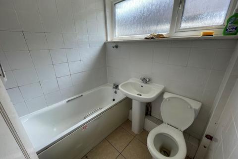 36 Meadowview Road, London, SE6 3NN