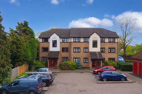 Flat 1, 8 Violet Close, Wallington, SM6 7HH