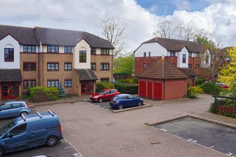 Flat 1, 8 Violet Close, Wallington, SM6 7HH