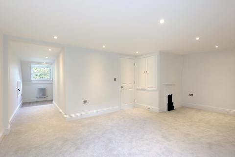 2 bedroom penthouse for sale - Burleighfield House, Loudwater, High Wycombe, HP10