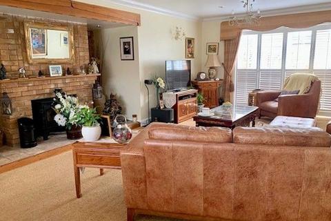 4 bedroom detached house for sale - Manor Court, Bishop Auckland, DL14