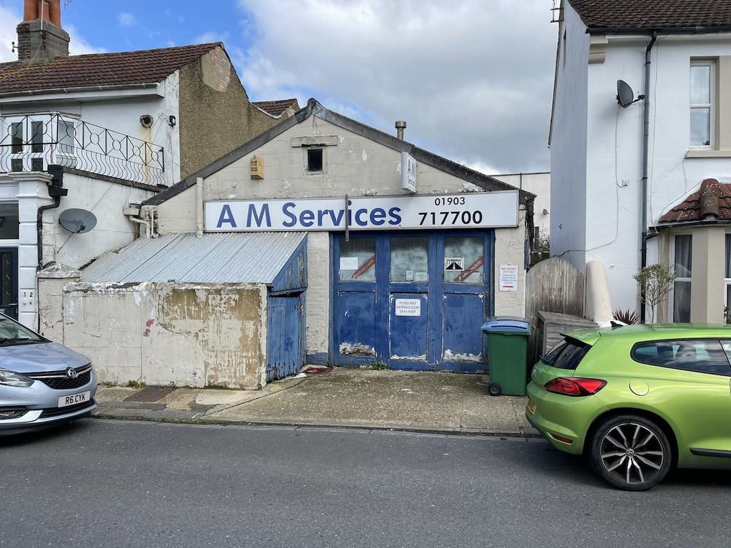 25 River Road, Littlehampton, BN17 5BZ Commercial development for sale