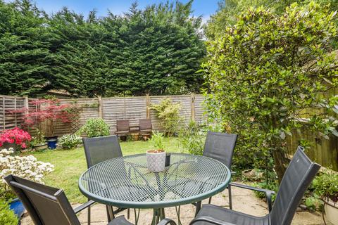 3 bedroom end of terrace house for sale, Suffolk Drive, Guildford, Surrey, GU4