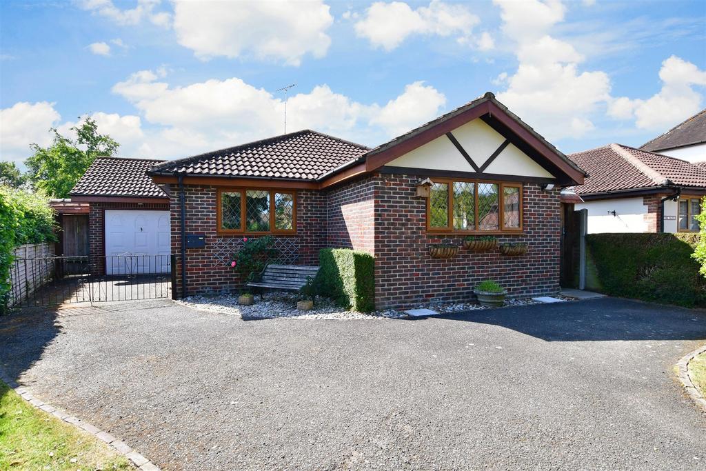 Westergate Street, Westergate, Chichester, West Sussex 3 bed detached bungalow for sale £450,000