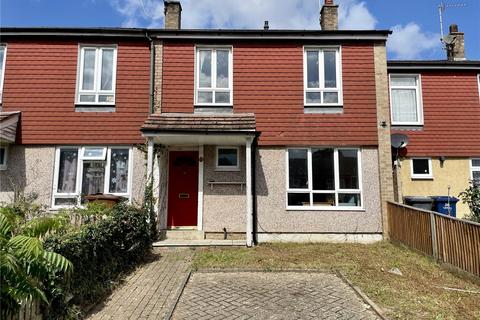 4 bedroom terraced house to rent, The Chantrys, Farnham, Surrey, GU9