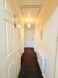 2 bedroom flat to rent, Causton Square, Dagenham, RM10