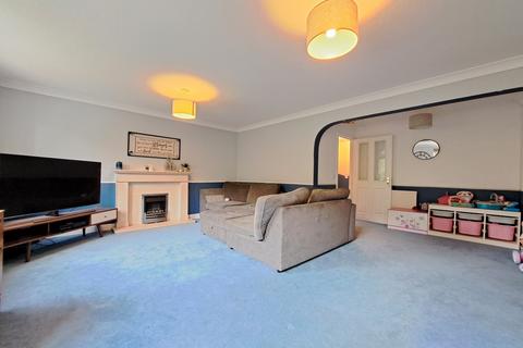 4 bedroom semi-detached house for sale - Overland Crescent, Apperley Bridge, West Yorkshire