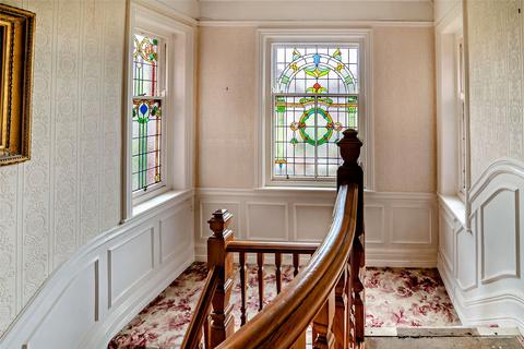 Englemere Howells Crescent, Cardiff, CF5 2AJ