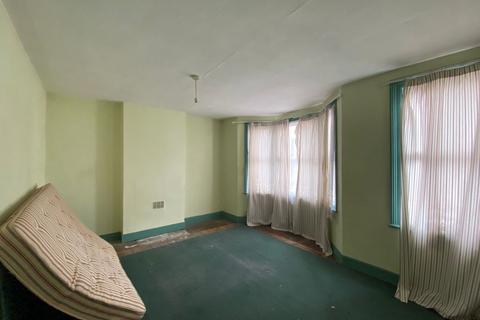 8 Fairholme Road, Croydon, CR0 3PD