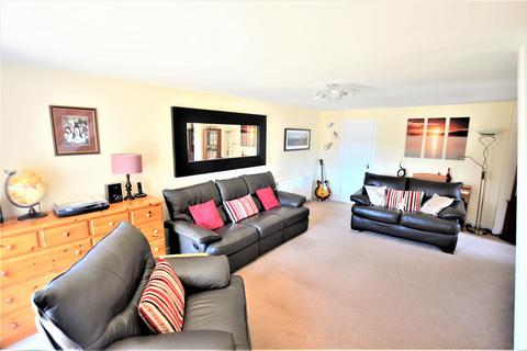 4 Baberton Way, Kilwinning, KA13 6QL