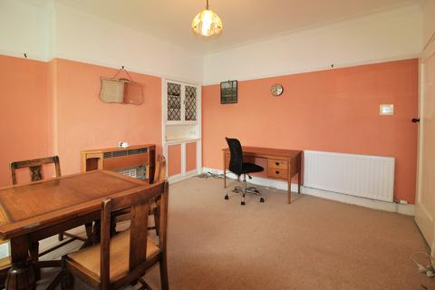 5 St. Ninians Road, Prestwick, KA9 1SL