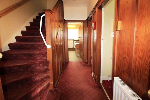 5 St. Ninians Road, Prestwick, KA9 1SL
