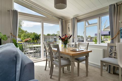 2 bedroom lodge for sale - Waters View, Yarwell, Stamford, PE8