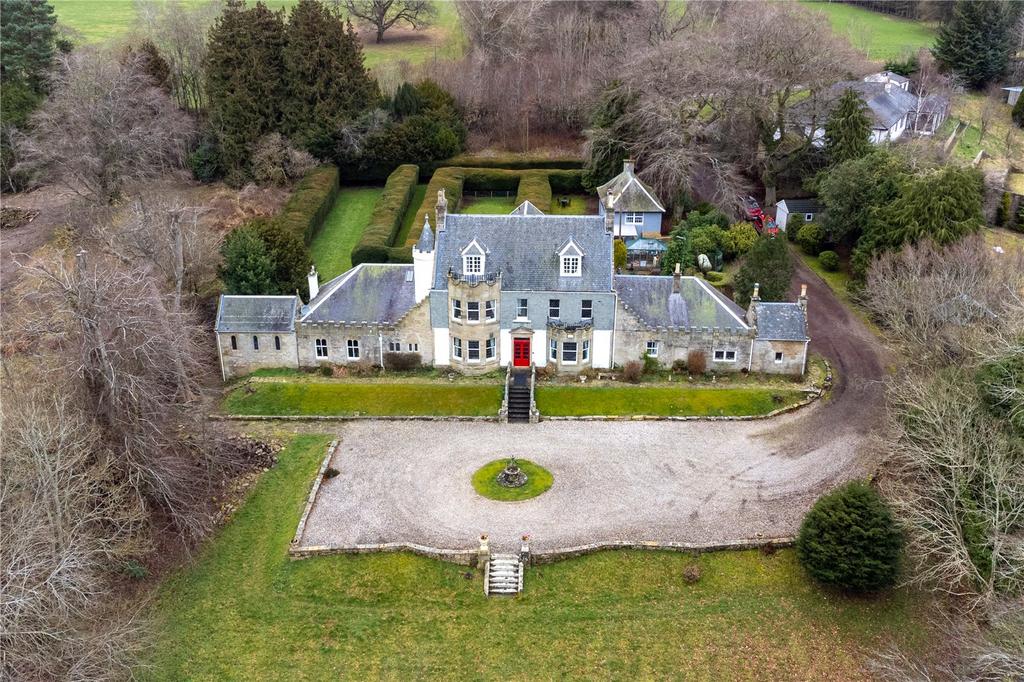 Brownlee House, Carluke, Lanarkshire, ML8 7 bed detached house for sale