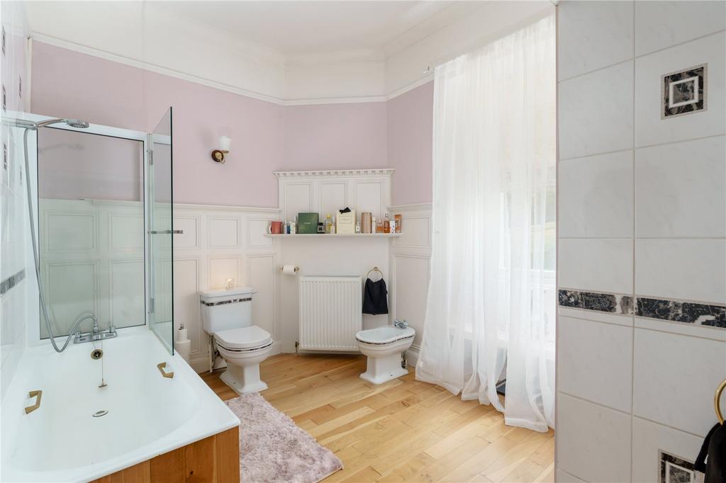 Principal Ensuite