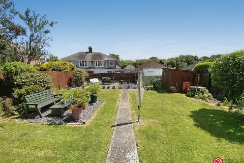 2 bedroom detached bungalow for sale - Wyndham Crescent, Bridgend, Bridgend County. CF31 3DN