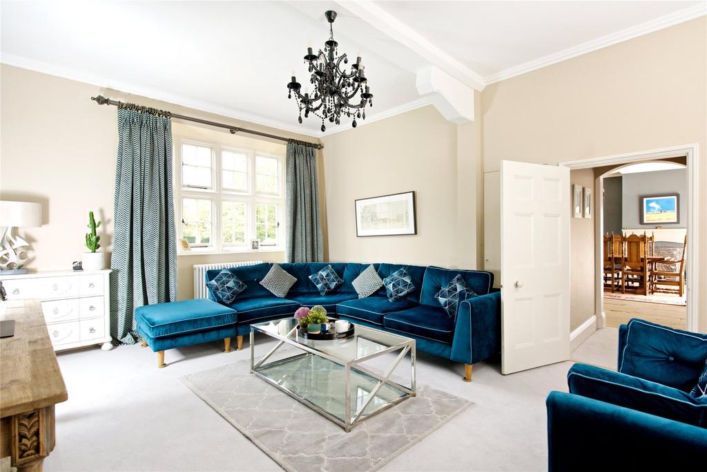 Tv/Cinema Room