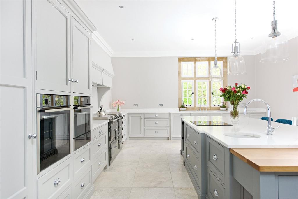 Kitchen/Breakfast Rm