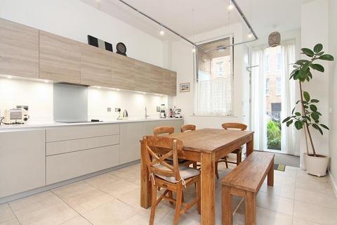 6 Rosenburg Road, London, W3 8GE