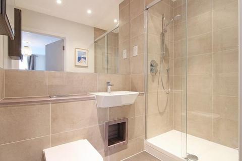 6 Rosenburg Road, London, W3 8GE