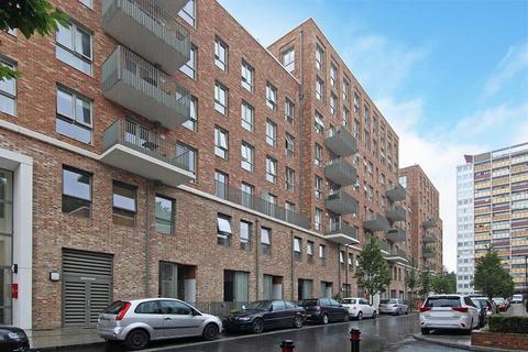 6 Rosenburg Road, London, W3 8GE