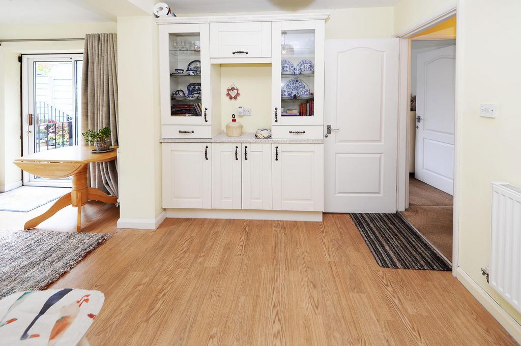 Kitchen/dining