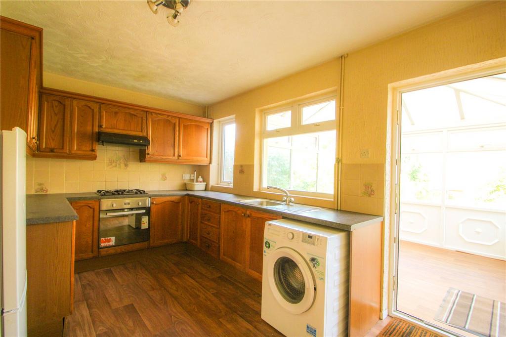 Oxford Street, Bristol, BS2 3 bed terraced house £1,500 pcm (£346 pw)