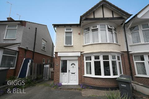 32 Alton Road, Luton, LU1 3NS